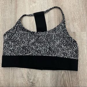 Noli Yoga black line silver reflective bra top sz M